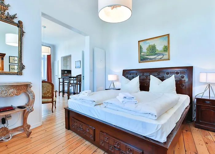 Riverside Apartment Lübeck